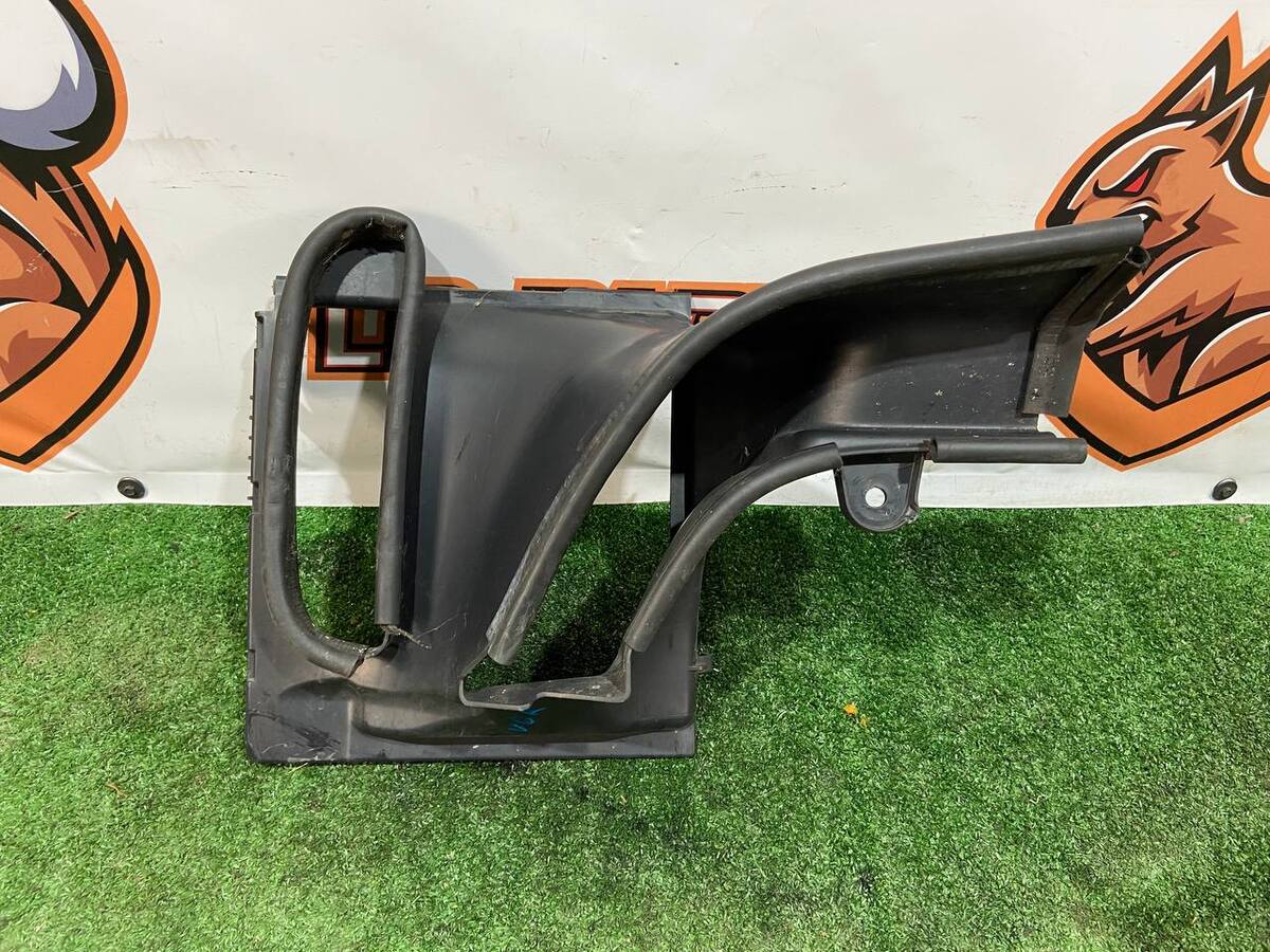 LR126065 Right Ventilation Deflector Land Rover Discovery 5 L462 (2017-) Used